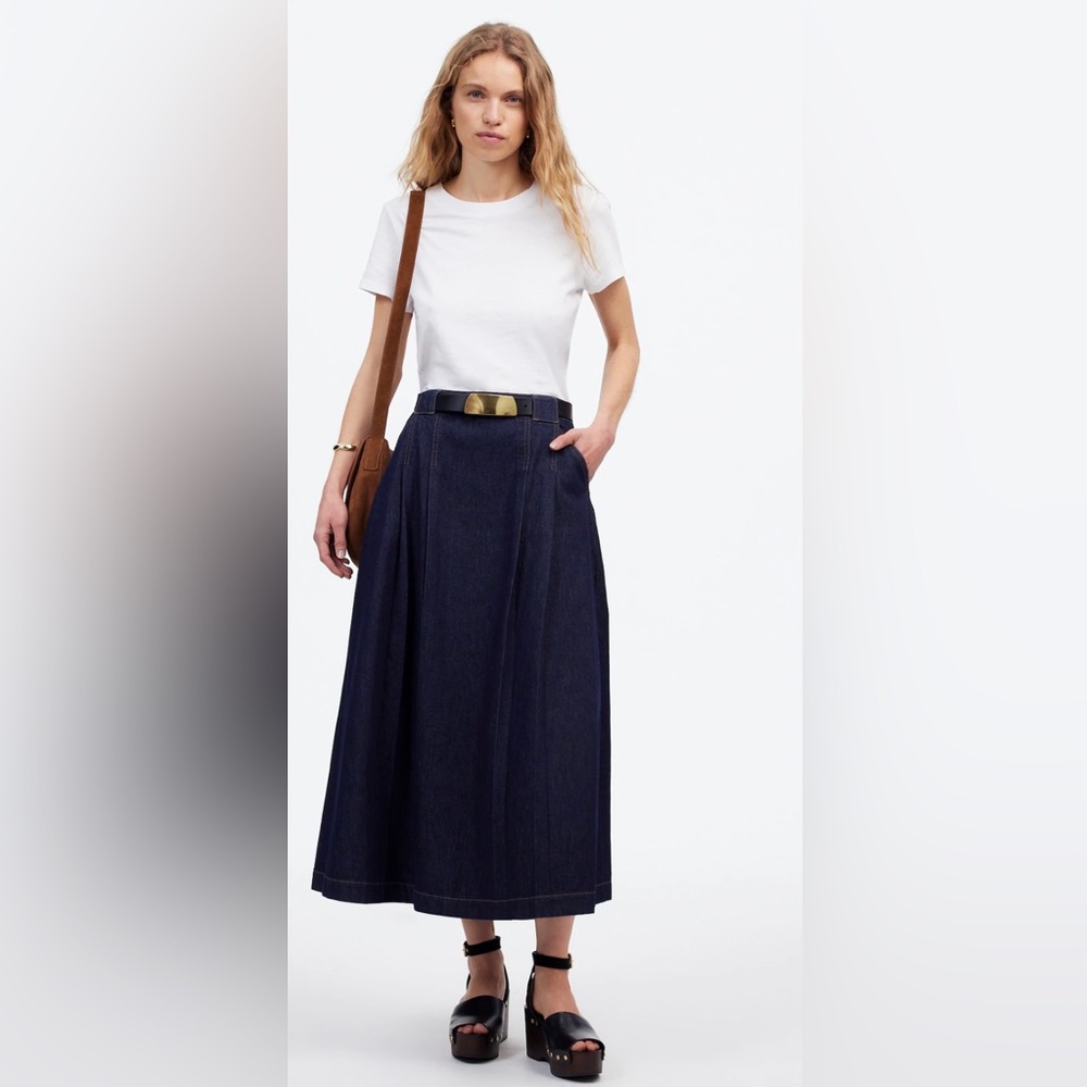 Madewell Brand New Pleated Denim Midi Skirt in Essex Wash Size 30